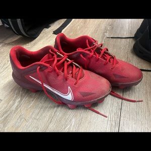 Baseball cleats